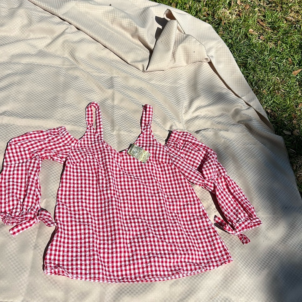 Brand New With Tags NWT love J Women’s Blouse Red White Gingham Summer Fun